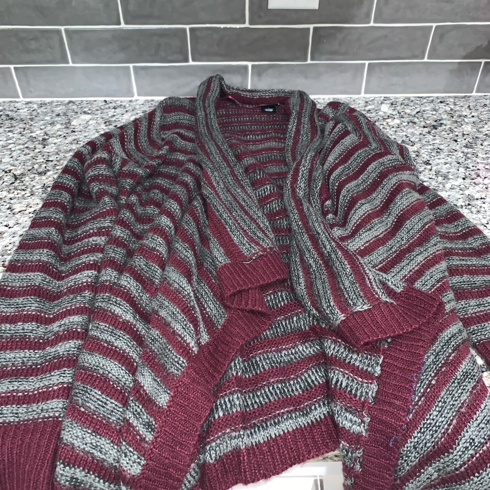 Cardigan 💗 - Picture 4 of 4